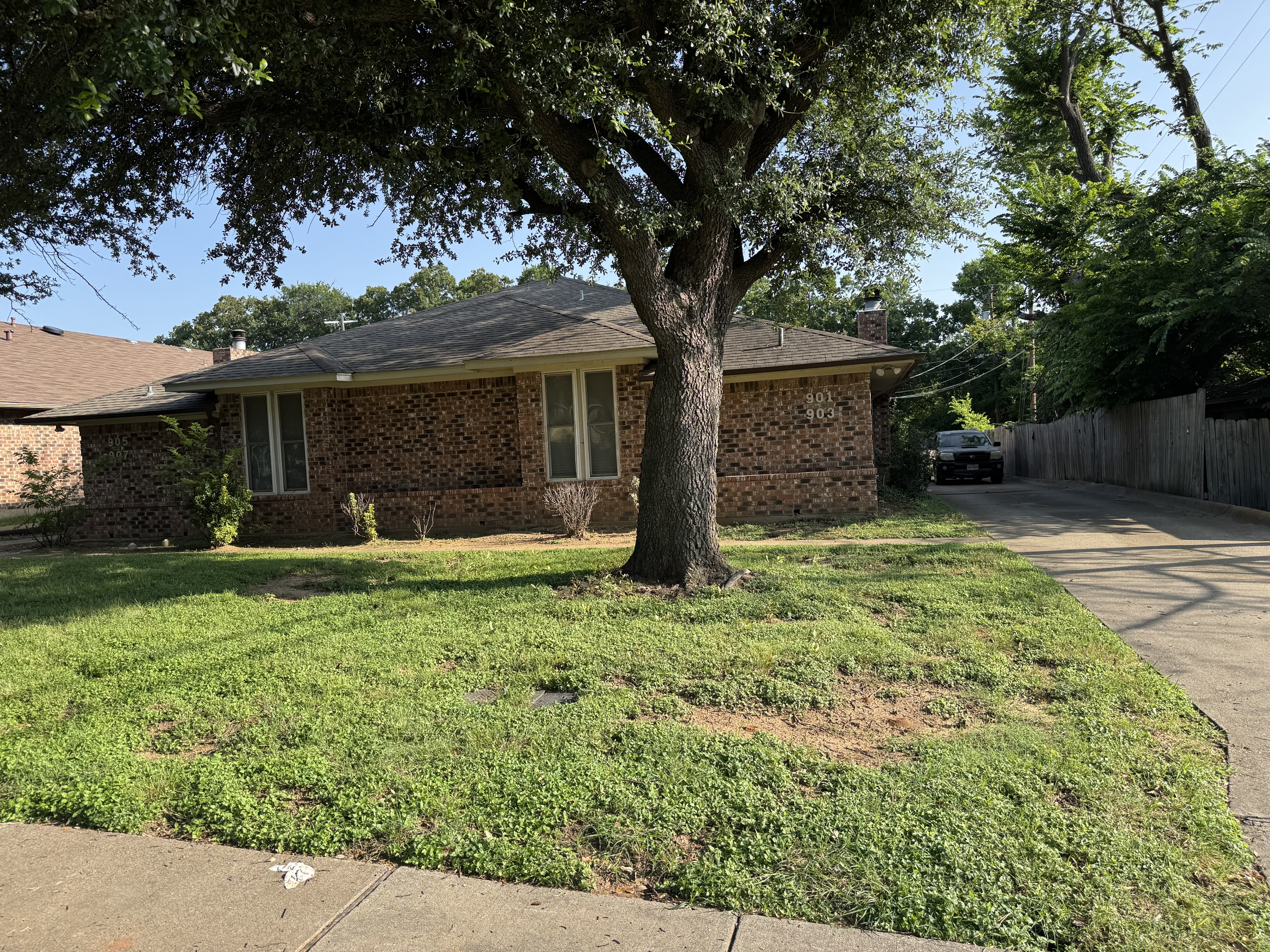 901 Bluebird Drive